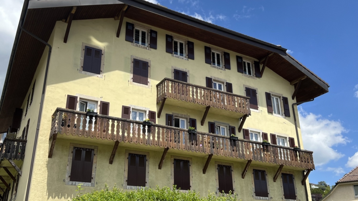 Logement avec terrasse et jardin