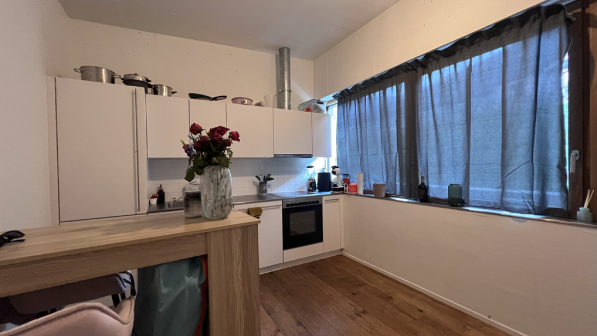 À louer - joli studio en attique