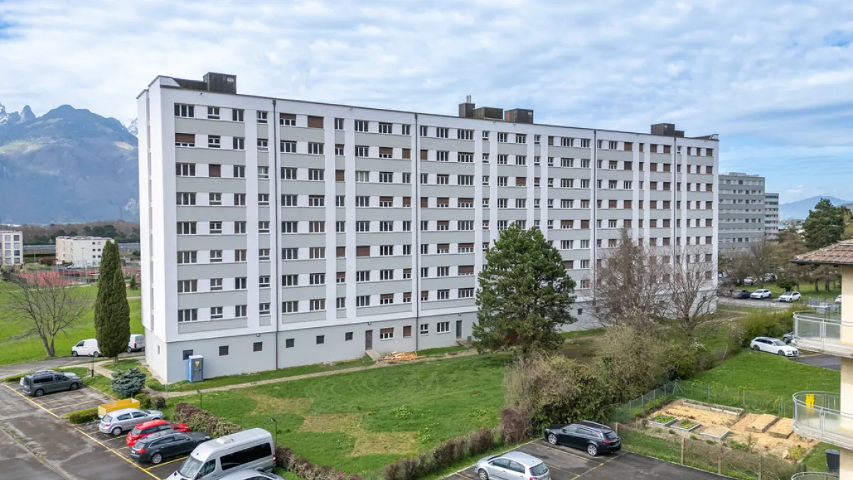 A louer dans un immeuble fraîchement rénové - 3 pièces au 5ème