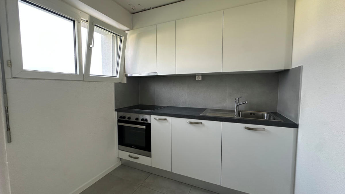 À louer appartement 3 pièces au 4ème étage