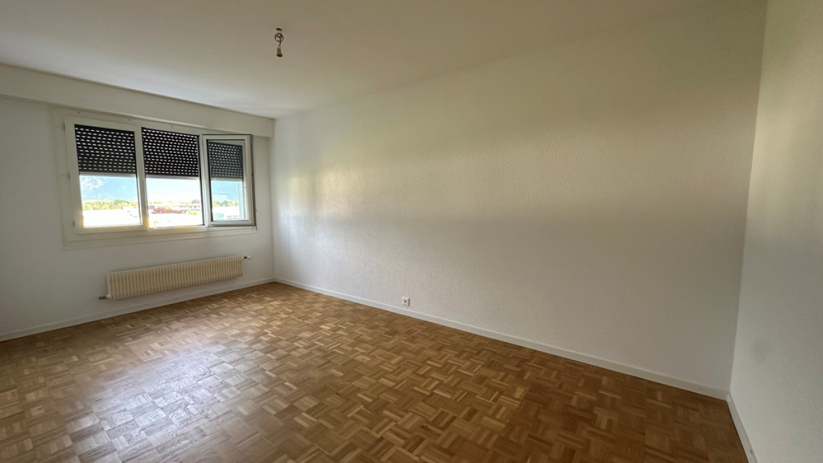 À louer appartement 3 pièces au 4ème étage