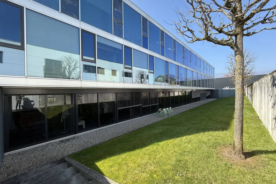 Beaux bureaux divisibles  idéalement situés