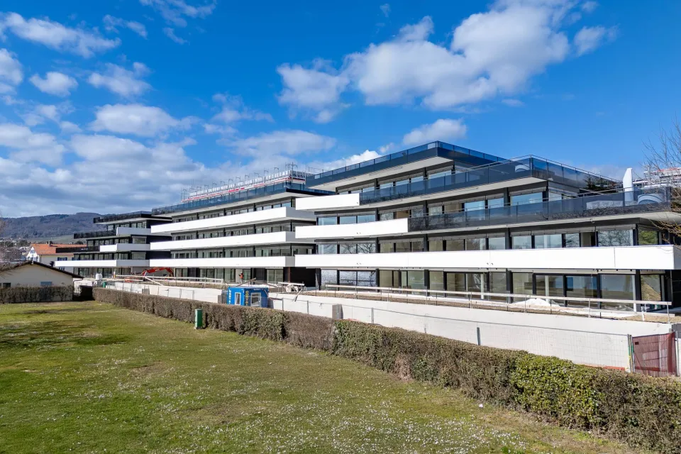 Luxueux 4.5 pièces traversant avec balcon couvert de 76m2