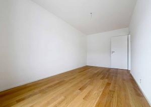 Luxueux 4.5 pièces traversant avec balcon couvert de 76m2 et vue lac