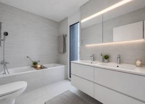 Luxueux 4.5 pièces traversant avec balcon couvert de 76m2 et vue lac