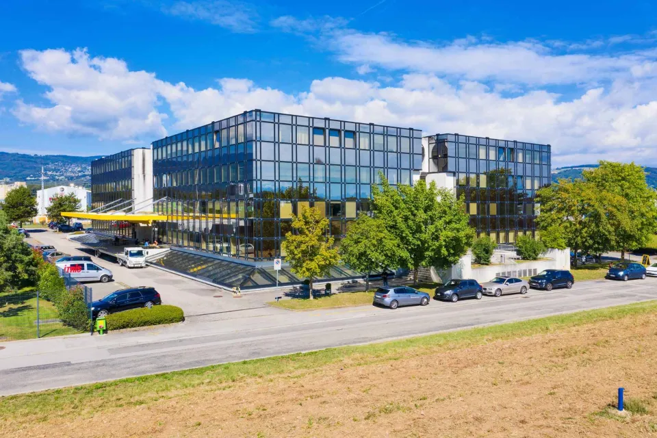 LE GRAND ATRIUM - Belles surfaces administratives de 270 m2 à 820 m2