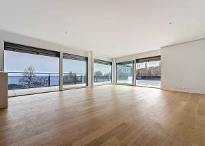 Nouvelle promotion : appartement de 5.5 pièces avec balcon couvert et terrasse