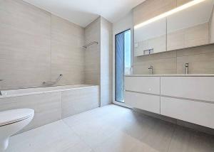 Nouvelle promotion : appartement de 5.5 pièces avec balcon couvert et terrasse