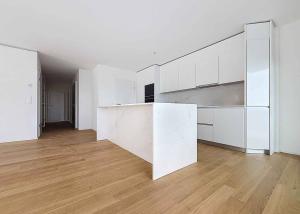 Nouvelle promotion : appartement de 5.5 pièces avec balcon couvert et terrasse