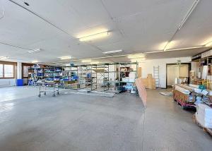 Surface administrative / artisanale de 175 m2