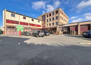 Surface administrative / artisanale de 175 m2