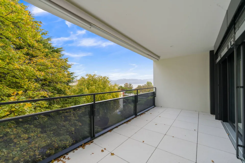 Bel appartement de 3.5 pièces au 3ᵉ étage – Balcons couverts, orientation Est – Rolle