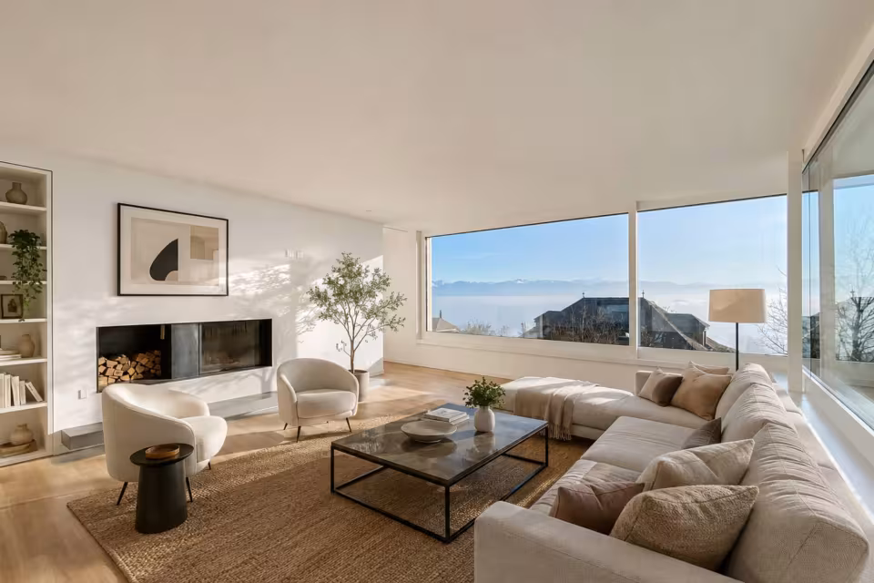Villa contemporaine avec vue panoramique sur le lac