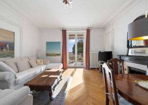 Aux portes de la ville : Bel appartement de 4.5 pièces avec jardin privatif