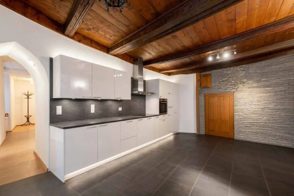 Appartement rénové avec cachet 