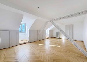 Superbe 2.5 p de 130 m2 hab. - Dernier étage