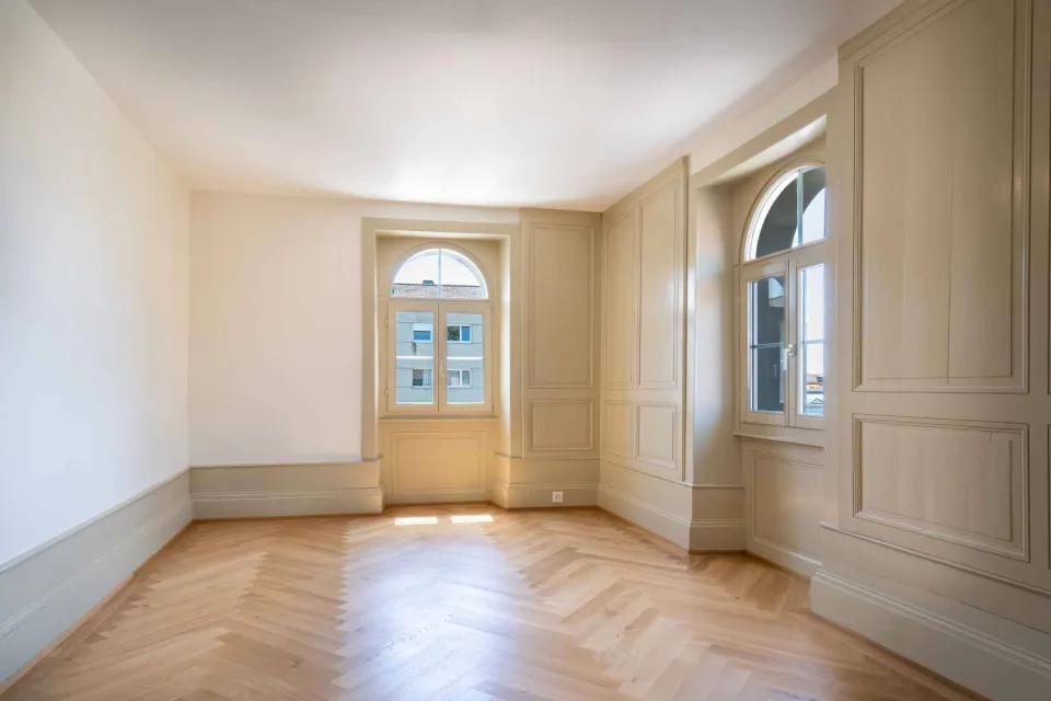 Dernier étage - Spacieux 3.5 pces 99 m2 + combles dans un immeuble ancien rénové