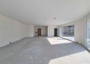 Spacieuse et lumineuse surface commerciale neuve de 114 m2