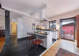 Spacieuse maison villageoise de 8 pièces - Charme, espace et authenticité