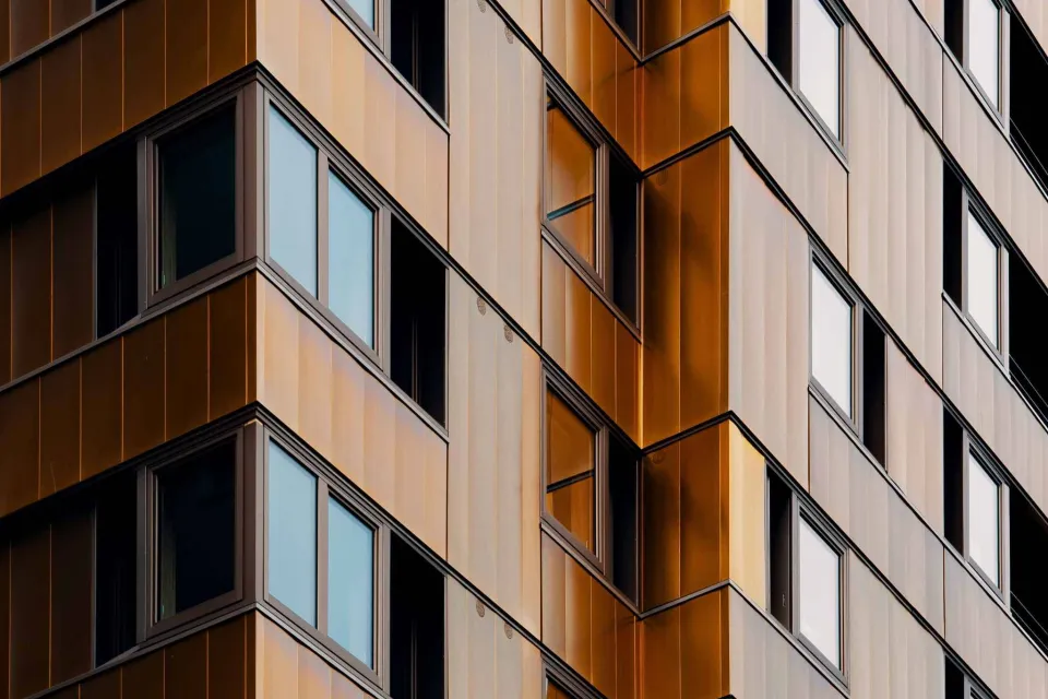 Bâtiment administratif en PPE loué à vendre