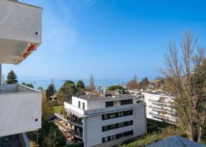 Superbe appartement rénové de 3,5 pièces avec vue sur le lac