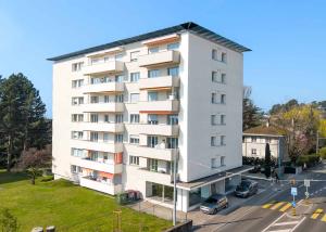 Superbe appartement rénové de 3,5 pièces avec vue sur le lac