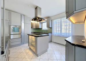 Appartement de 5,5 pièces en attique