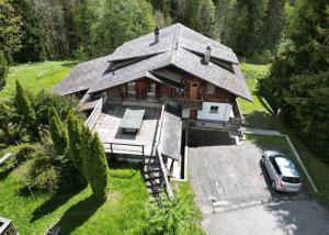 Authentique chalet de montagne avec vaste capacité d’hébergement