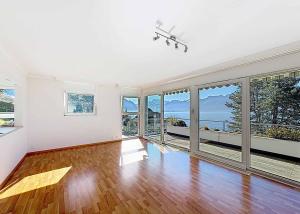 Superbe 3.5 pièces face au Lac avec grand balcon