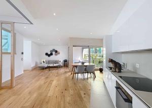 2.5 pièces Style Loft avec Loggia - Ultra Centré