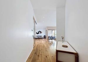 2.5 pièces Style Loft avec Loggia - Ultra Centré