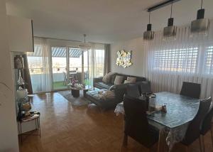Magnifique appartement de 4.5 pcs au 2ème étage avec vue sur le lac