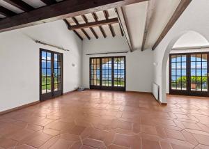 Élégante villa provençale avec piscine et vue panoramique sur le lac Léman et les Alpes