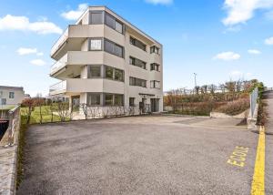 Surface commerciale d’exception avec jardin