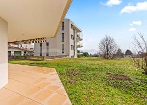 Surface commerciale d’exception avec jardin