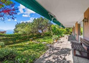 Appartement spacieux de 4,5 pièces avec jardin à Pully
