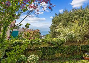 Appartement spacieux de 4,5 pièces avec jardin à Pully