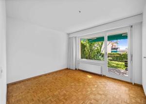 Appartement spacieux de 4,5 pièces avec jardin à Pully
