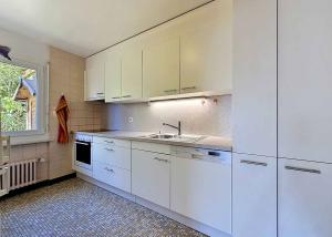 Bel appartement traversant de 4,5 pièces avec terrasse et jardin
