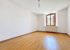 Maison de 6.5 pièces avec potentiel de construction