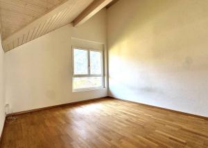 Bel attique de 4,5 pièces avec grande mezzanine