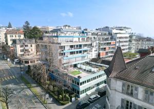 Lausanne-Ouchy - surface mixte de plain-pieds pour espace yoga, physiothérapie
