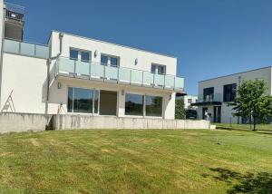 Villa de 5.5 pièces avec terrasse et jardin