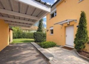 VILLA 5.5 PIECES - 520m2 JARDIN