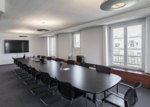 SPLENDIDE SURFACE DE BUREAUX DANS UN QUARTIER PRESTIGIEUX