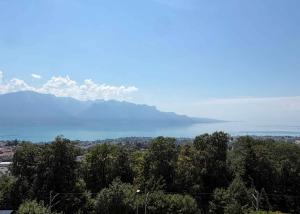 Terrain constructible avec vue lac panoramique