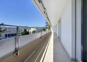 Lumineux 3.5 pièces de 77.5  m2 + grand balcon 17.5 m2