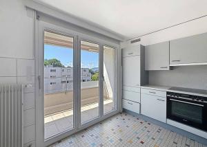 Lumineux 3.5 pièces de 77.5  m2 + grand balcon 17.5 m2