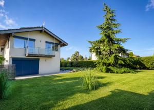 Villa jumelle moderne de 5.5 pièces
