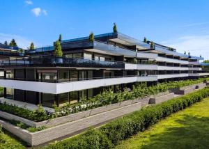 Élégance contemporaine et jardin privatif à deux pas du lac